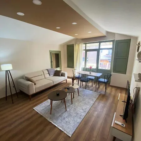 Oezkanlar Apartment